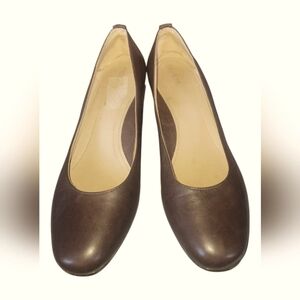 Nurture Brya Women's Classic Brown Leather Cushioned Insole Pumps Sz 8 1/2 M